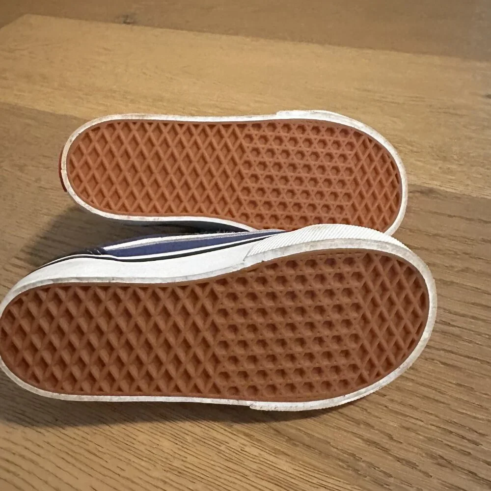 Vans Old Skool V Core Navy in T9 - Picture 8 of 8